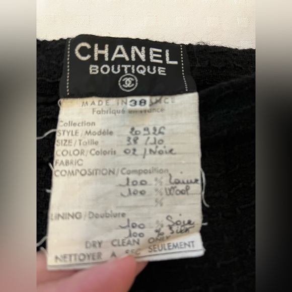 CHANEL 100% Black Wool Vintage Two-Piece Suit - RARE - Picture 4 of 11